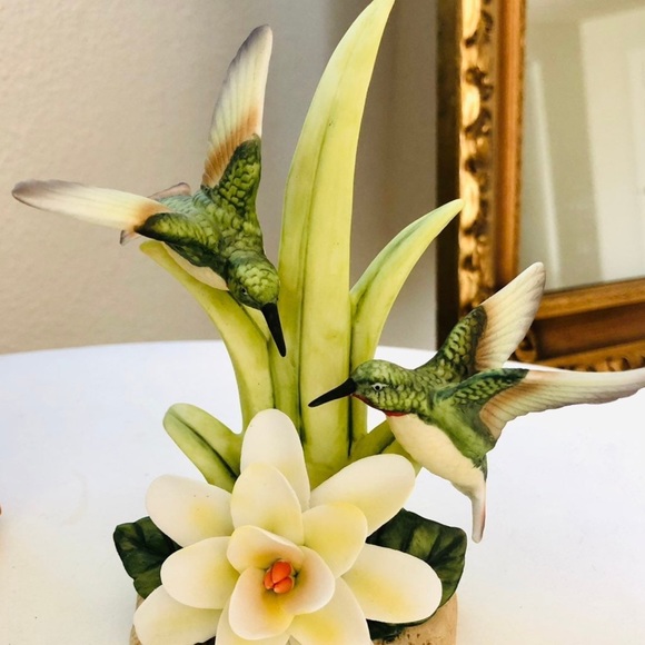 Vintage hummingbird figurine by Lefton - Picture 12 of 13